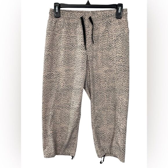 Lululemon Step Lively Crop Pants Dottie Dash Grain Black Women’s Size 4 - Picture 3 of 9